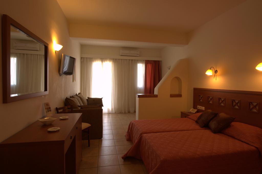 Summer Time - Tinos 3*